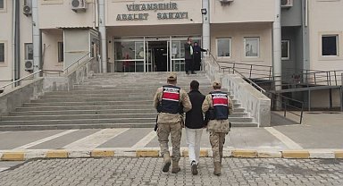 Hırsızlık suçundan aranan şahıs yakalandı