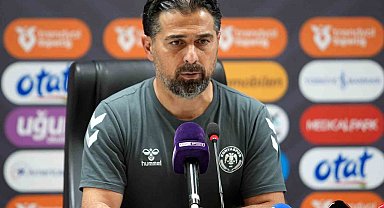 İlhan Palut: "Aldığımız 1 puan bizim için kazanç, Samsunspor daha iyi oynadı"