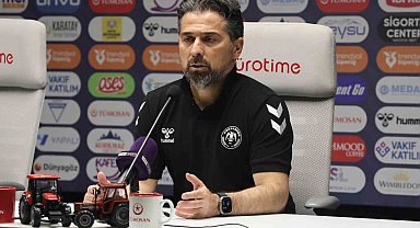 İlhan Palut: "Momentumu yakalamışken bırakmayalım"