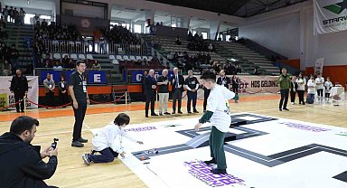 İnegöl'ün mucitleri robotlarını yarıştırdı