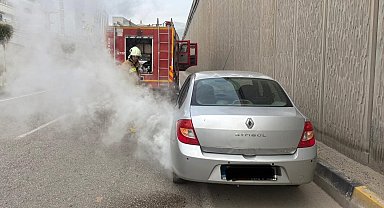 İskenderun'da otomobil yangını