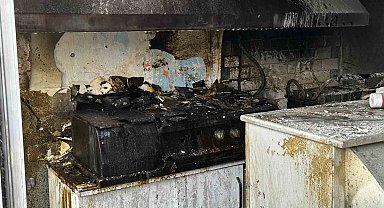 İşletmeci dışarıdayken dükkanında yangın çıktı