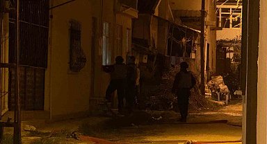 Isparta'da 3 evi kundaklayıp başka bir eve giren yaşlı adam 10 saatte ikna edildi