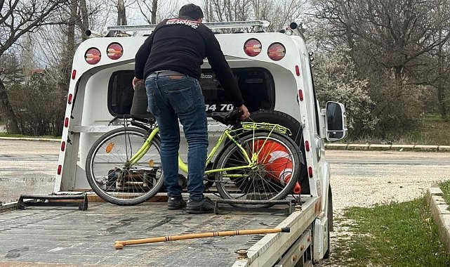 Isparta'da kazada 83 yaşındaki bisikletli ağır yaralandı