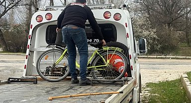 Isparta'da kazada 83 yaşındaki bisikletli ağır yaralandı