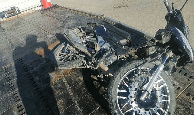 Isparta'da otomobil ile motosikletin çarpıştığı kazada 1 kişi yaralandı