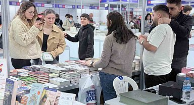 İstanbul Valiliği Beşiktaş Kitap Fuarı düzenlenen törenle açıldı