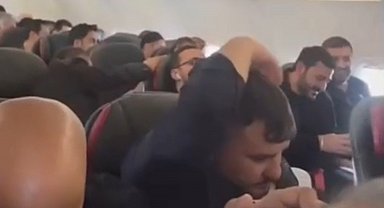 İstanbul-Van seferini yapan uçak zorlu hava şartlarına rağmen başarıyla indi