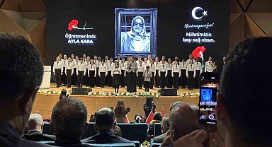 İstanbul'da 23 Nisan coşkusu Devlet Arşivleri Osmanlı Arşivi Külliyesi'nde törenle kutlandı