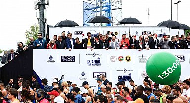 İstanbul'da 'en hızlı yarı' heyecanı