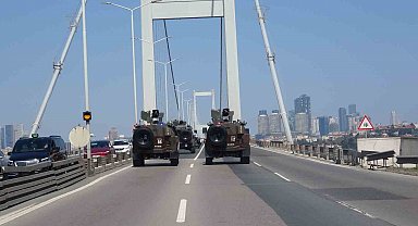 İstanbul'da Polis Haftası coşkusu: 15 Temmuz Şehitler Köprüsü'nden Sultanahmet'e görkemli kortej