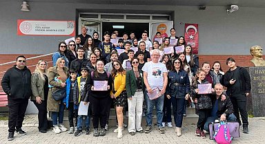 İzmir'de öğrenciler Uluslararası Uzay İstasyonu ile telsiz bağlantısı kurdu