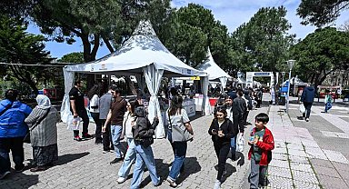 İzmirliler İZKİTAP'a akın etti