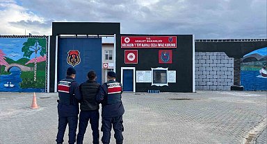 Jandarma çeşitli suçlardan aranan 55 kişiyi yakaladı