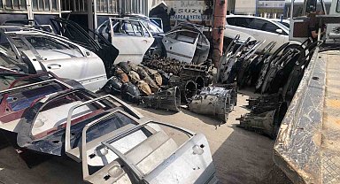 Kaçak oto parçasıyla 2 milyonluk haksız kazanç hedefleniyordu, polis "dur" dedi