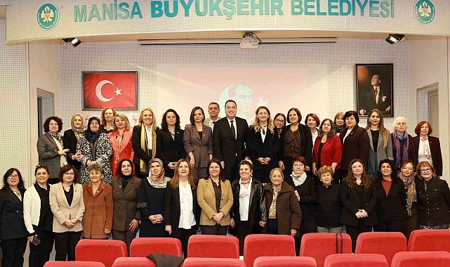 Kadın belediye başkanları Manisa'da buluştu