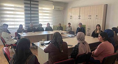 Kadınlara yanlış ilaç tüketiminin riskleri anlatıldı