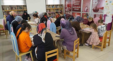 Kahramanmaraş'ta anne ve çocukları aynı sayfalarda buluştu