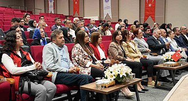 Kahramanmaraş'ta otizme dikkat çeken konferans