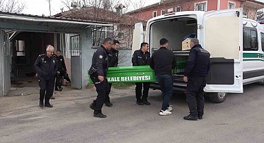 Kan donduran cinayet: İki kardeş bir oldu, babalarını bıçak ve baltayla öldürdü