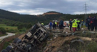 Kanala düşen tankerde can pazarı