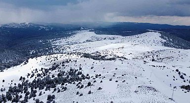 Kar manzarası için 2 bin 77 metreye çıkıyorlar