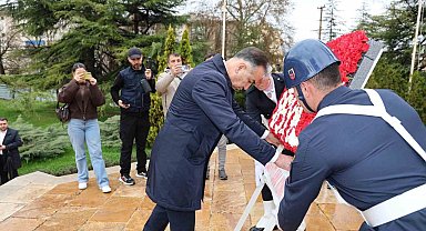 Karabük'te 89. yıl kutlamaları çelenk sunma töreniyle başladı
