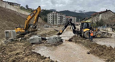 Karabük'te sağanak yağış sonrası dereler taştı