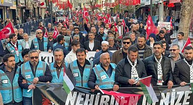 Karabük'te yüzlerce kişi Gazze için yürüdü