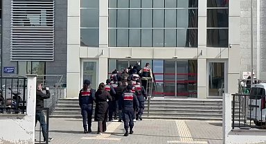 Karadeniz'de ele geçirilen 200 kilogram uyuşturucuyla ilgili 5 zanlı tutuklandı