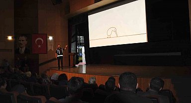 Karaman'da "En iyi narkotik polisi anne" semineri