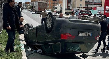 Karapınar'da kontrolden çıkan otomobil takla attı: 2 yaralı