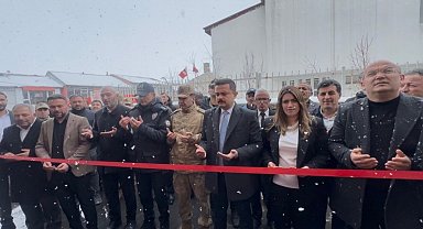 Karayazı'da esnaf derneği açıldı