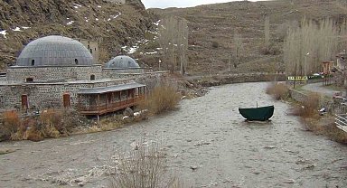 Kars Çayı'nın debisi yükseldi