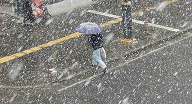 Kars'a kar biranda geldi her taraf bembeyaz oldu