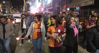 Kars'ta derbi zaferi coşkusu: Sarı-kırmızılılar sokaklara akın etti