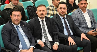 Kars'ta, "Zirvede Kadın" paneli yoğun ilgi gördü