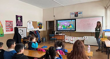 Kars'ta Yeşilay'dan miniklere sağlıklı yaşam eğitimi