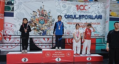 Kartepe'nin karateci yıldızlarından madalya yağmuru