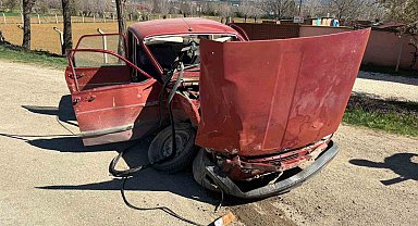 Kastamonu'da iki otomobil çarpıştı: 3 yaralı