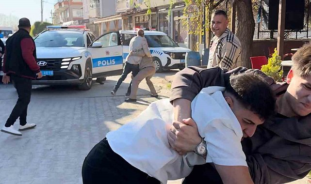 Kavga ihbarına giden polislere sürpriz karşılama