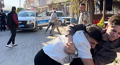 Kavga ihbarına giden polislere sürpriz karşılama