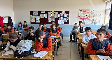 Kaymakam Kahraman okul ziyaretlerini sürdürüyor