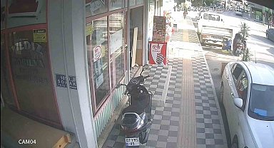 Kendi motosikleti gibi çalıp götürmesi saniyeler sürdü