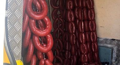 Kırşehir'de 96 kilo kaçak sucuk ele geçirildi