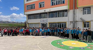 Kırşehir'de öğrenciler Gazze için bağışta bulundu