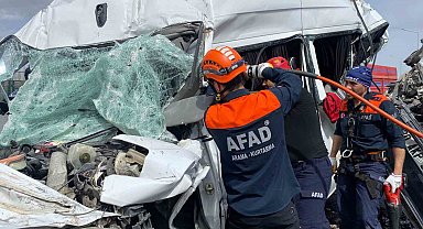 Kırşehir'de zincirleme kaza: 1'i ağır 5 yaralı