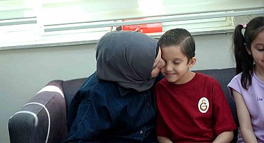 Kızını karaciğer nakli beklerken kaybetti, oğlu organ bağışıyla hayata tutundu