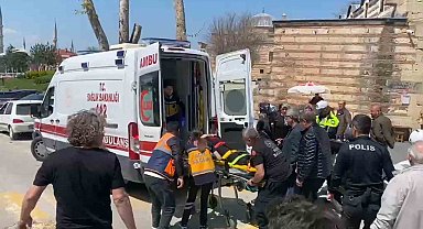 Kocası gaza basınca eşi aracın altında kaldı