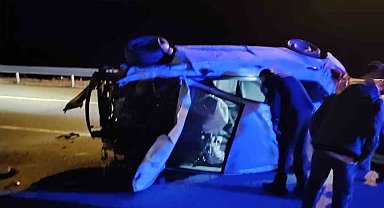 Kontrolden çıkan otomobil yan yattı